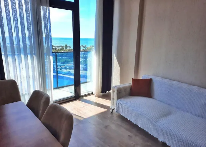 Sea View Metro City Apartment