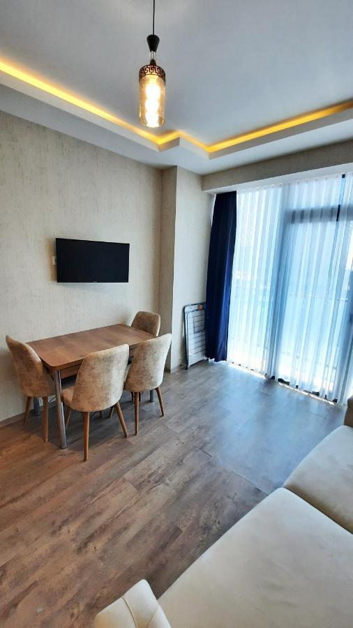Sea View Metro Apartament