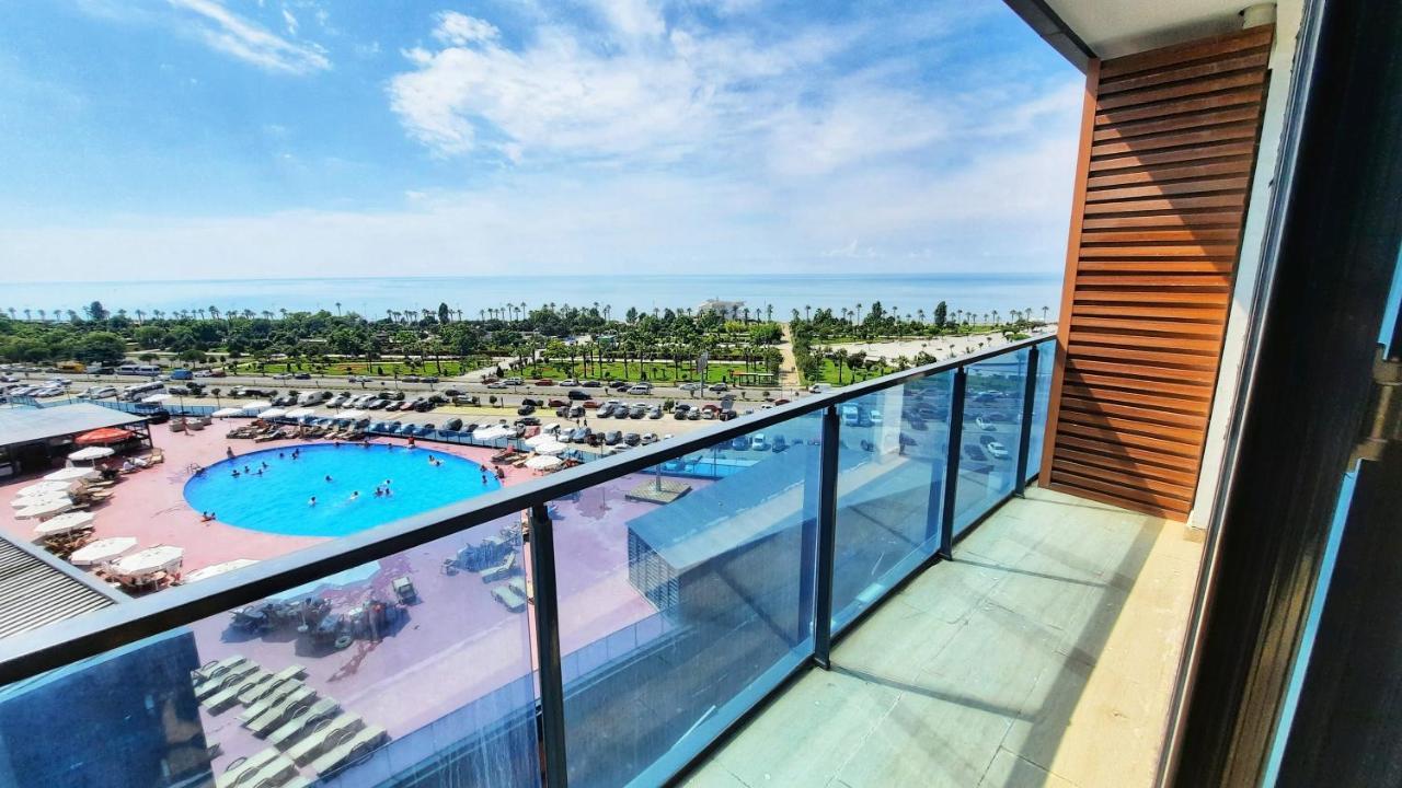 Sea View Metro Apartament *
