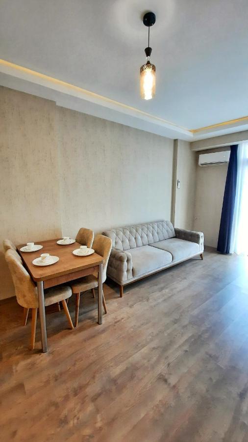 Sea View Metro Apartament
